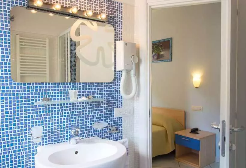 تختخواب و صبحانه Minihotel Iris