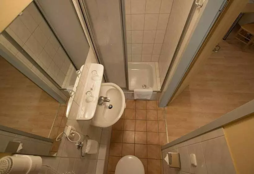 Djh Jugendherberge Augsburg   Hostel