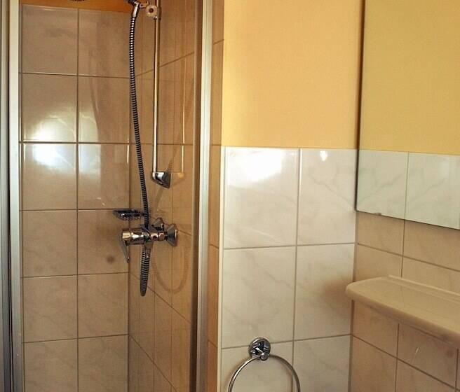 Djh Jugendherberge Augsburg   Hostel