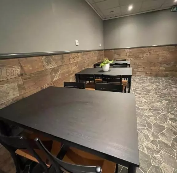 Grad Hotel And Hostel