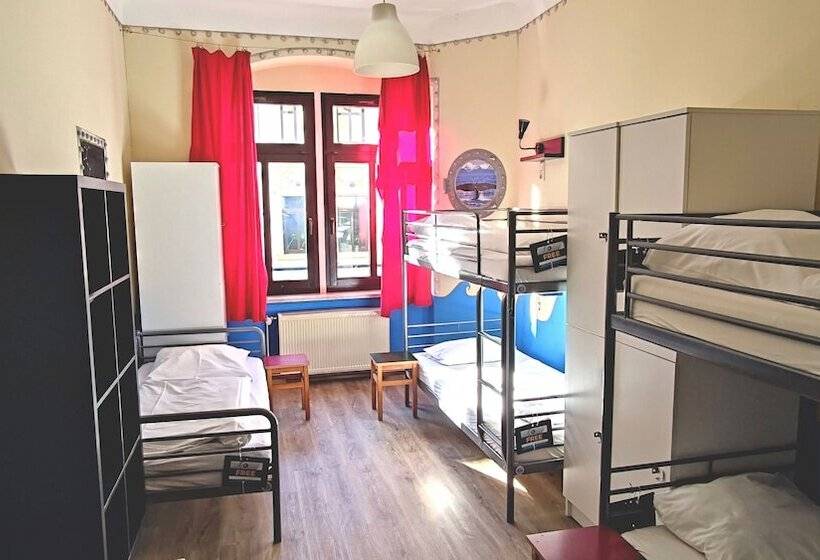 Hostel Mondpalast