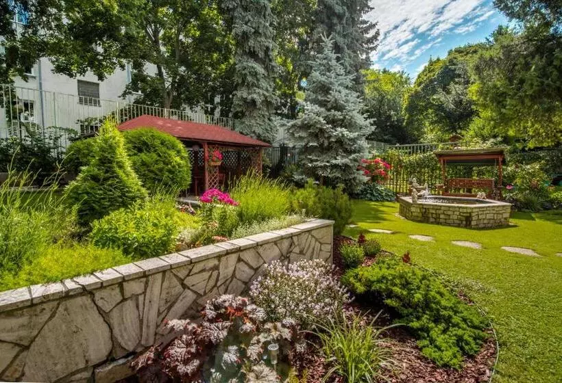 Szálloda Arcus Garden