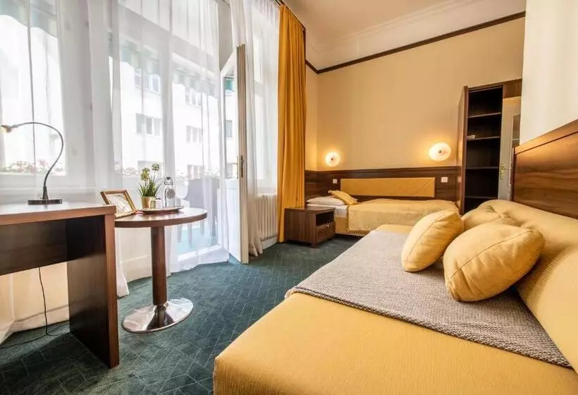 Szálloda Arcus Garden