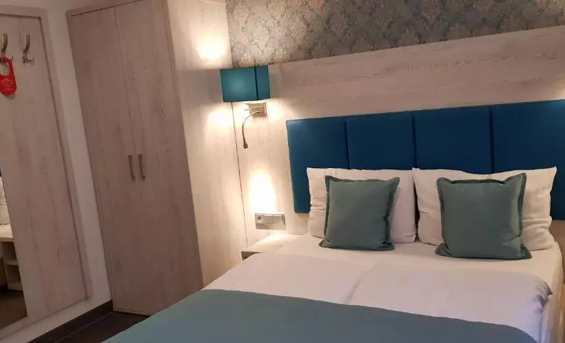 Hotel Budapester Hof