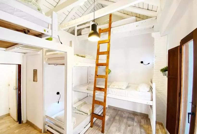 Makuto Coliving House