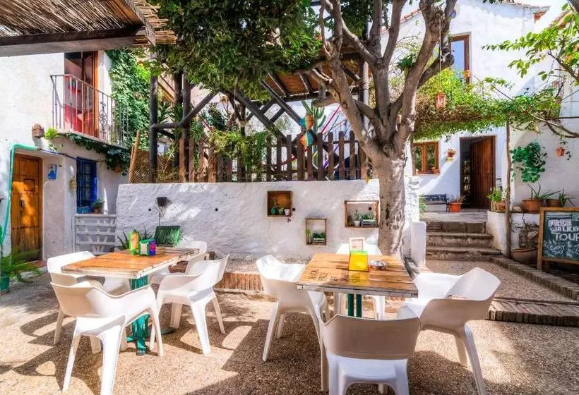 Makuto Coliving House