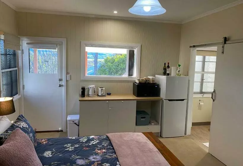 Aamiaismajoitus (B&B) Hideaway On Hume #3