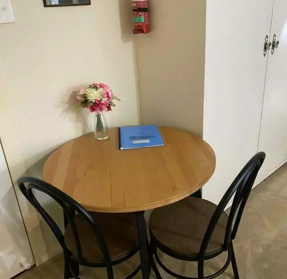 Aamiaismajoitus (B&B) Hideaway On Hume #3