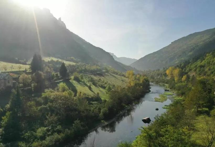 Aamiaismajoitus (B&B) Moulin De Parayre