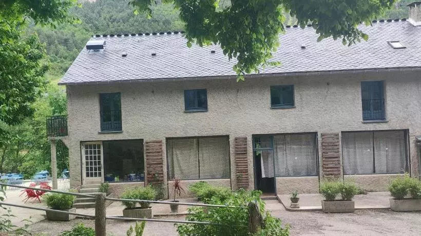 Aamiaismajoitus (B&B) Moulin De Parayre