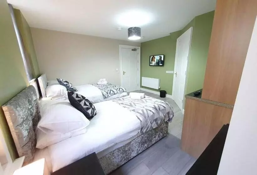 تختخواب و صبحانه Quay 8