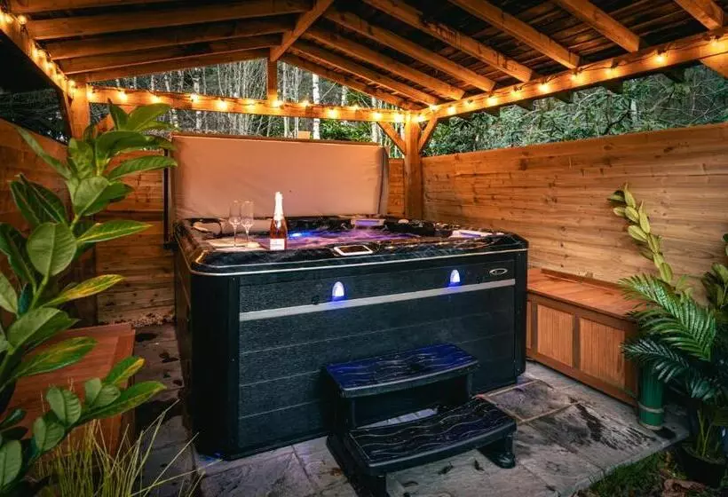 Aamiaismajoitus (B&B) White Rose Tower