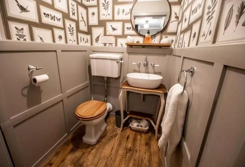 Aamiaismajoitus (B&B) White Rose Tower