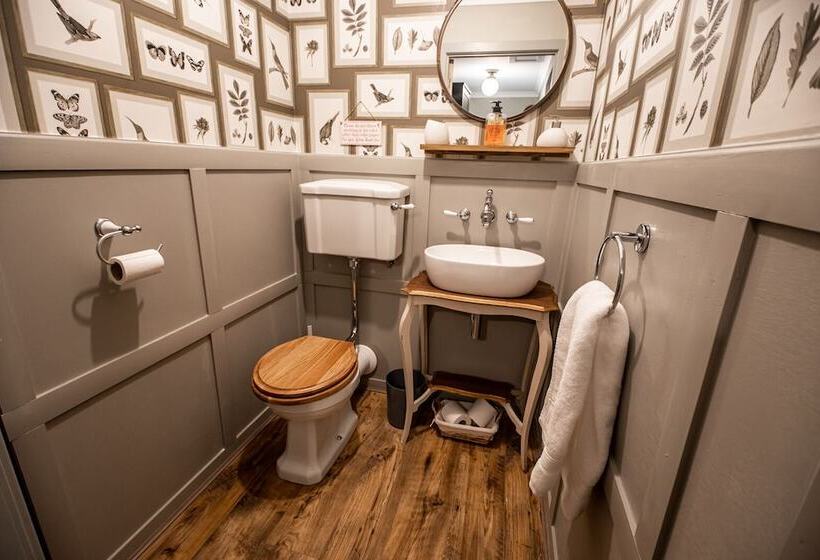 민박 White Rose Tower