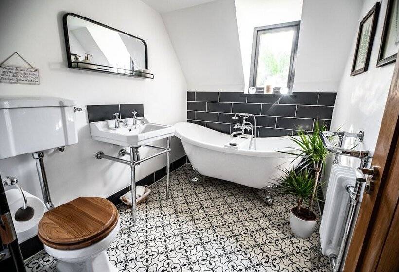 민박 White Rose Tower