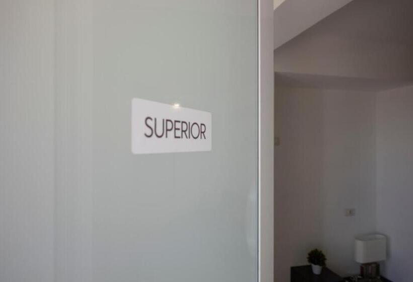 Madagì Beachfront Apartments