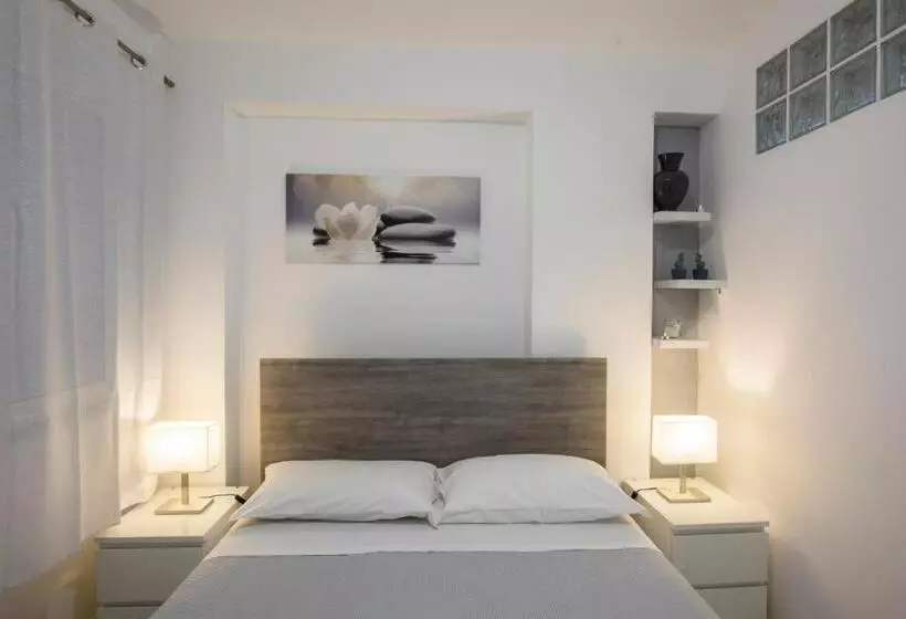 Madagì Beachfront Apartments