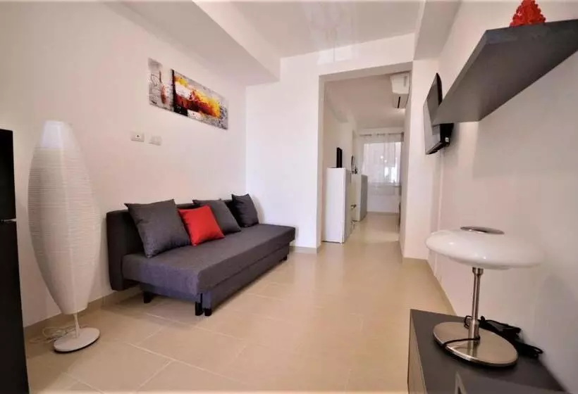 Madagì Beachfront Apartments