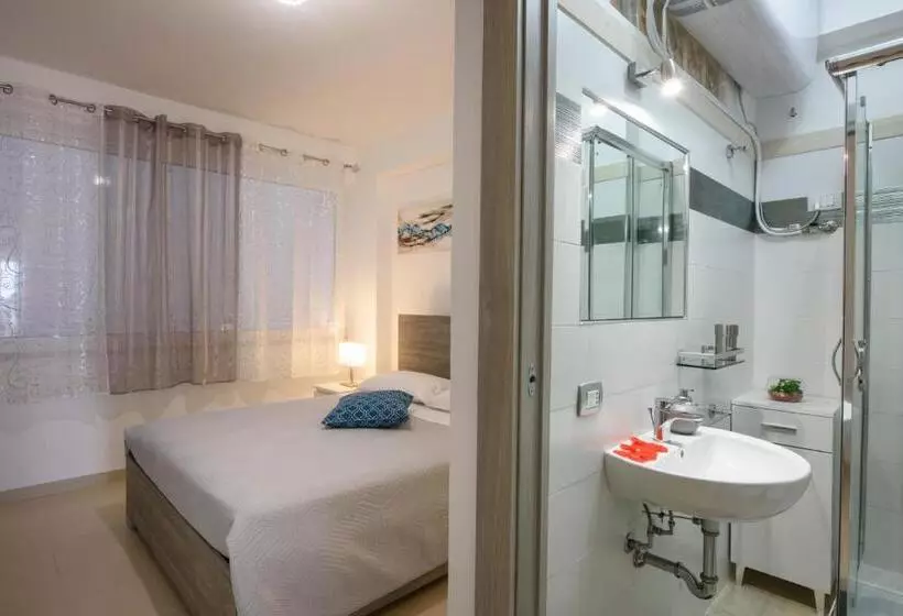Madagì Beachfront Apartments
