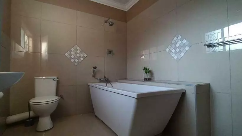 ペンション M N M Guesthouse Polokwane Central