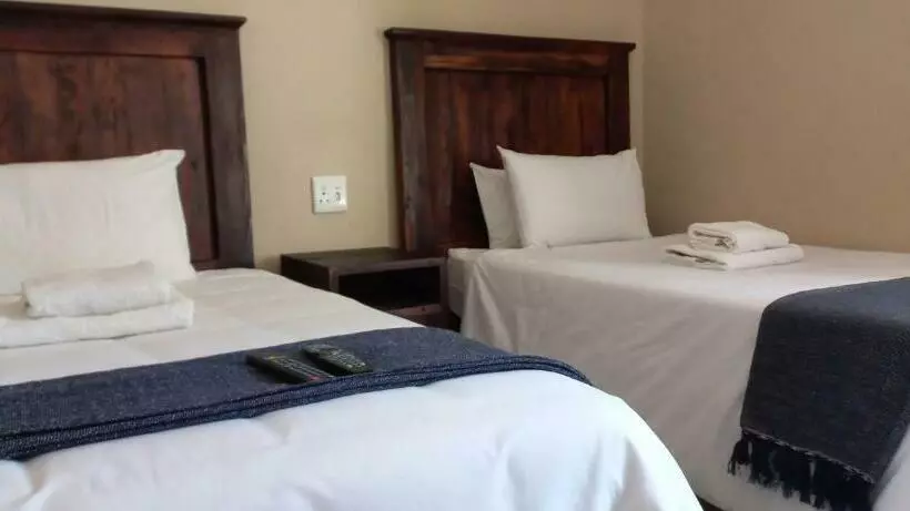 ペンション M N M Guesthouse Polokwane Central