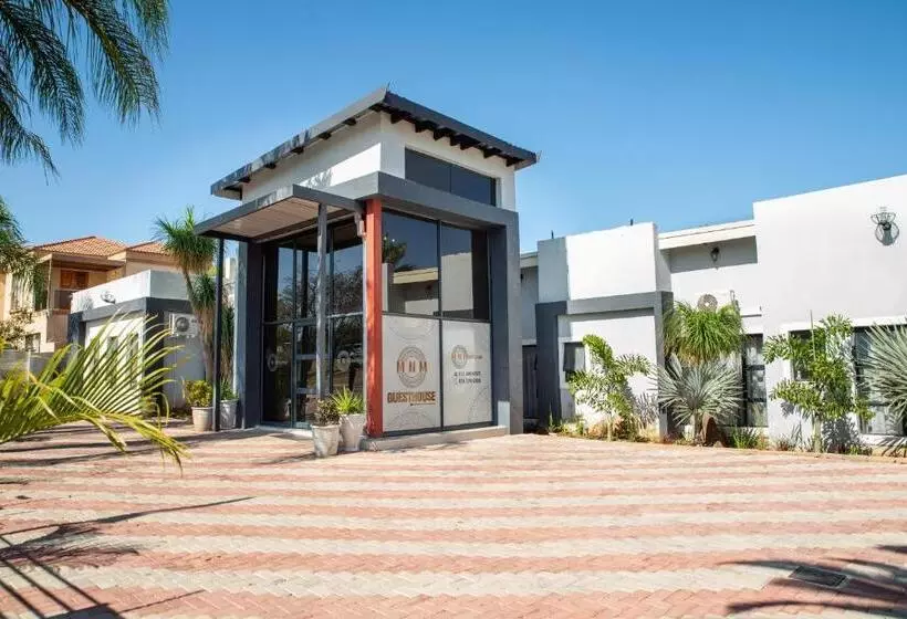 ペンション M N M Guesthouse Polokwane Central