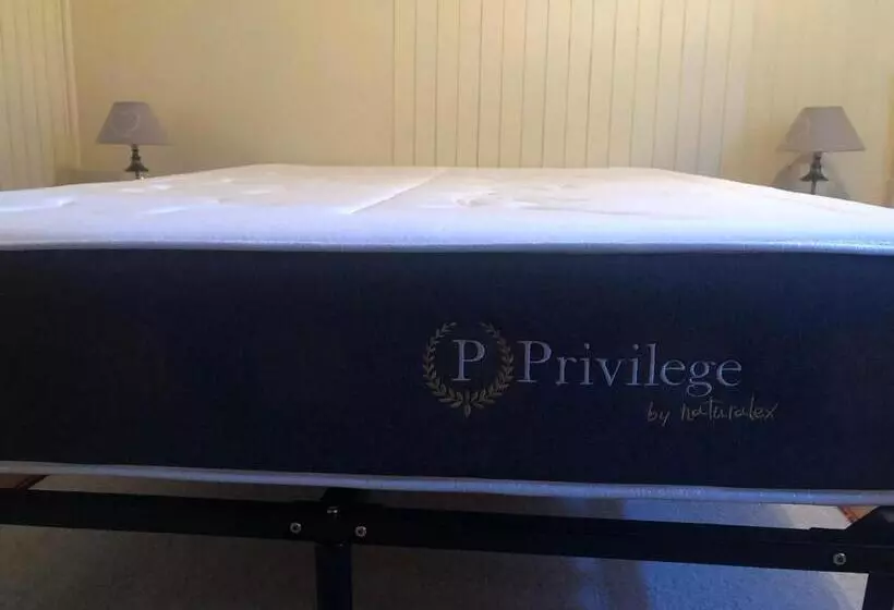 Aamiaismajoitus (B&B) La Maison Des Ateliers