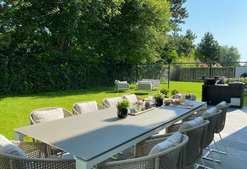 تختخواب و صبحانه Les Cigognes