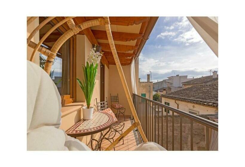 Boutique Hostal Born53 Im Stadtkern Von Llucmajor, Mallorca