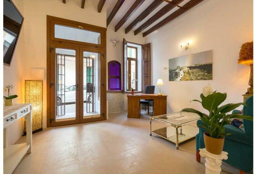 Boutique Hostal Born53 Im Stadtkern Von Llucmajor, Mallorca