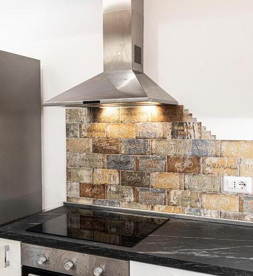 ペンション Mola’s Square House