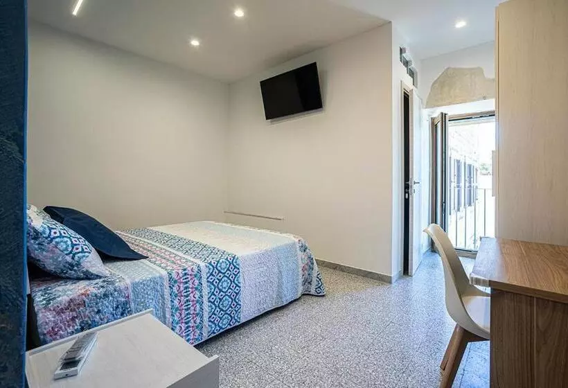 Majatalo Mola’s Square House