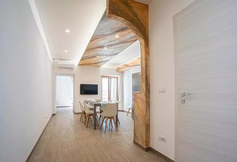 Majatalo Mola’s Square House