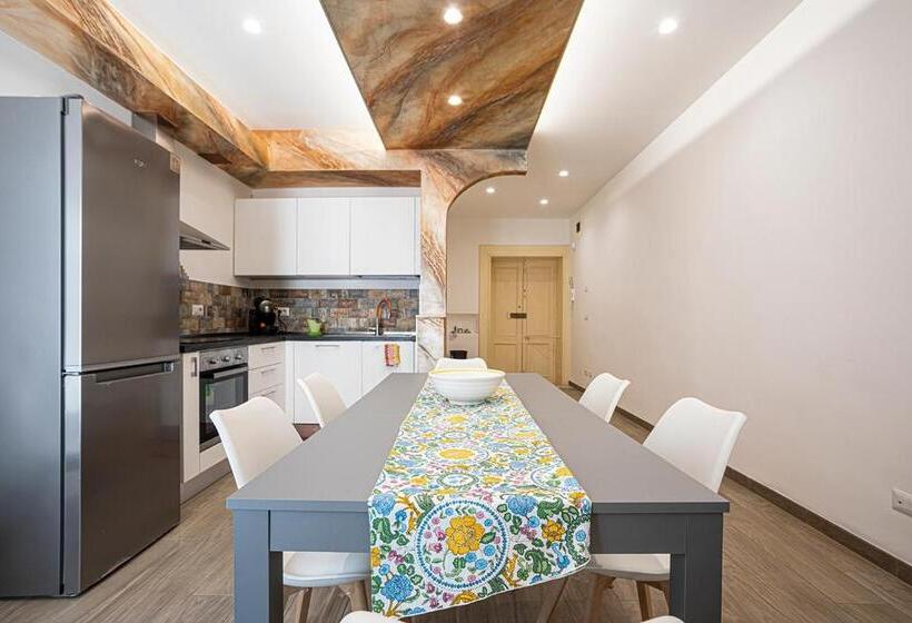 ペンション Mola’s Square House