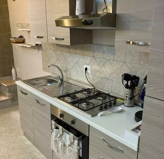 تختخواب و صبحانه Asteas