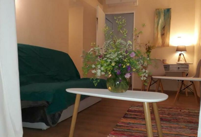 مبيت وإفطار Au Bord Du Verdus