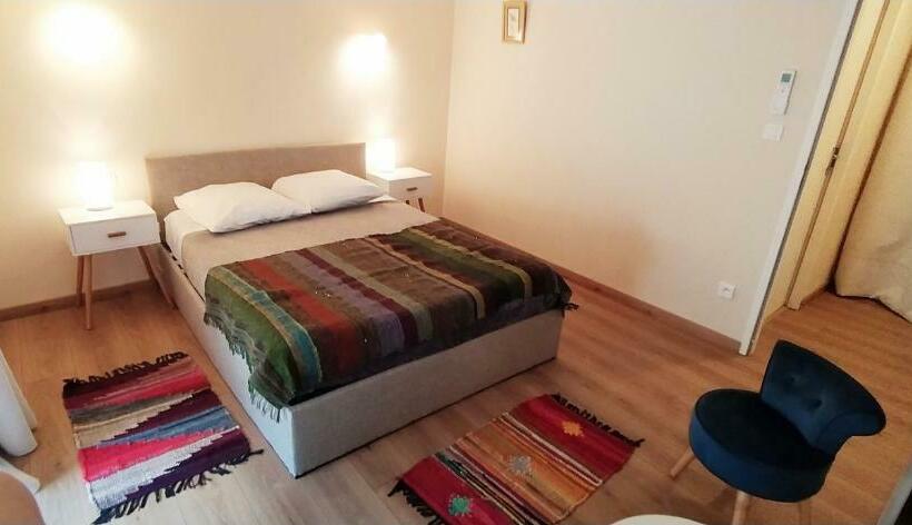 مبيت وإفطار Au Bord Du Verdus