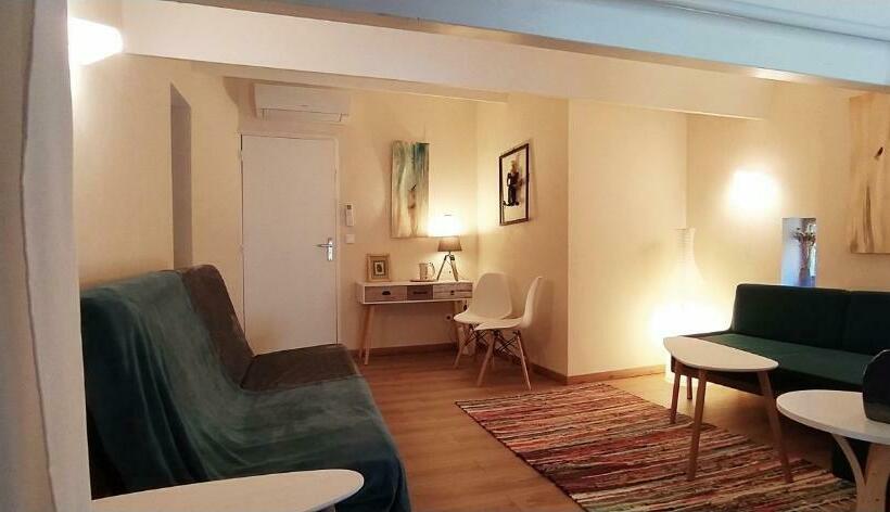 مبيت وإفطار Au Bord Du Verdus