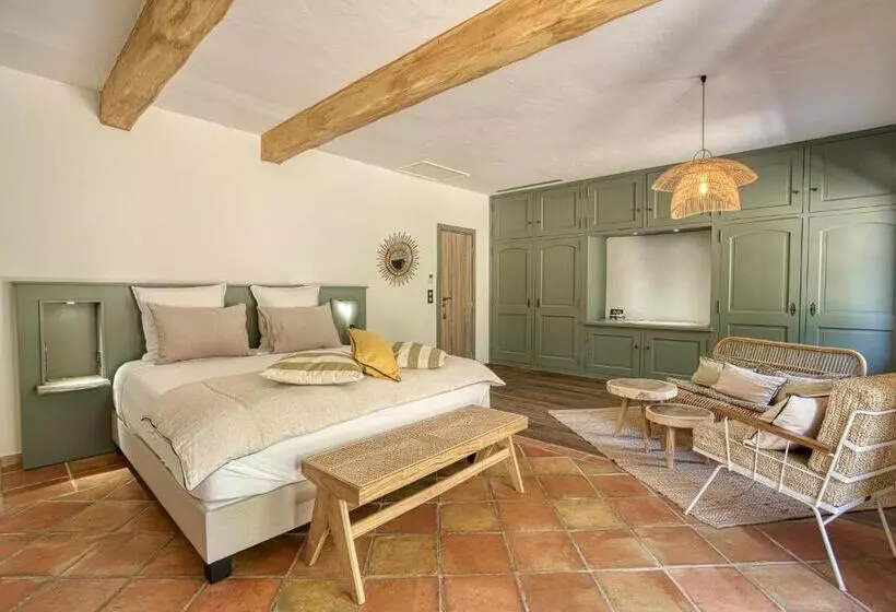 Aamiaismajoitus (B&B) Domaine Des Chênes De La Galline