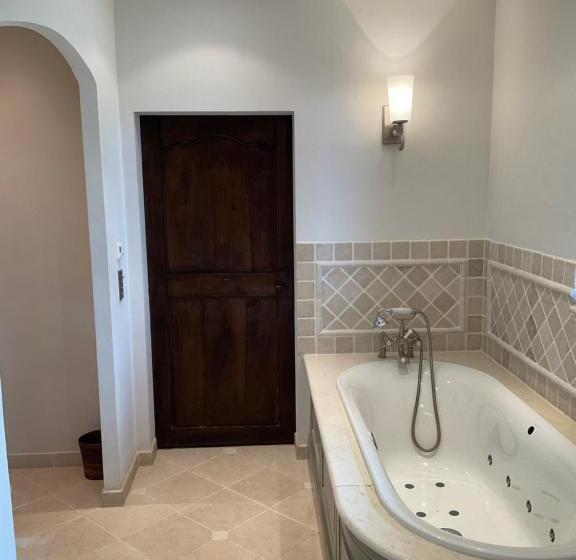 צימר Domaine Des Chênes De La Galline