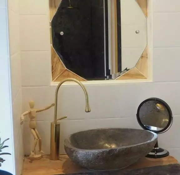 Aamiaismajoitus (B&B) Moulin Bas, Prés De La Rivière