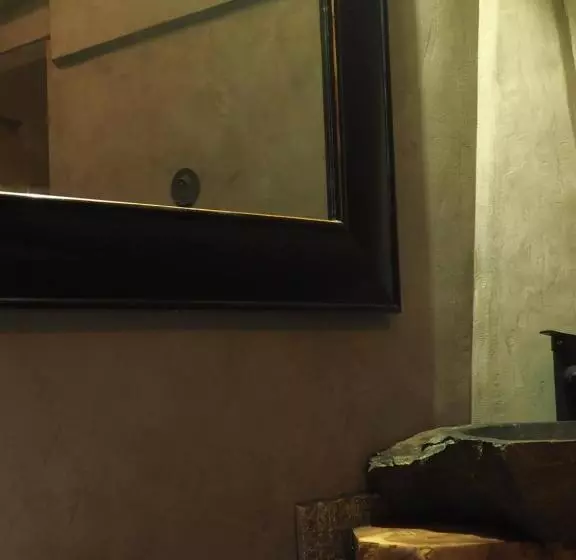 Aamiaismajoitus (B&B) Moulin Bas, Prés De La Rivière