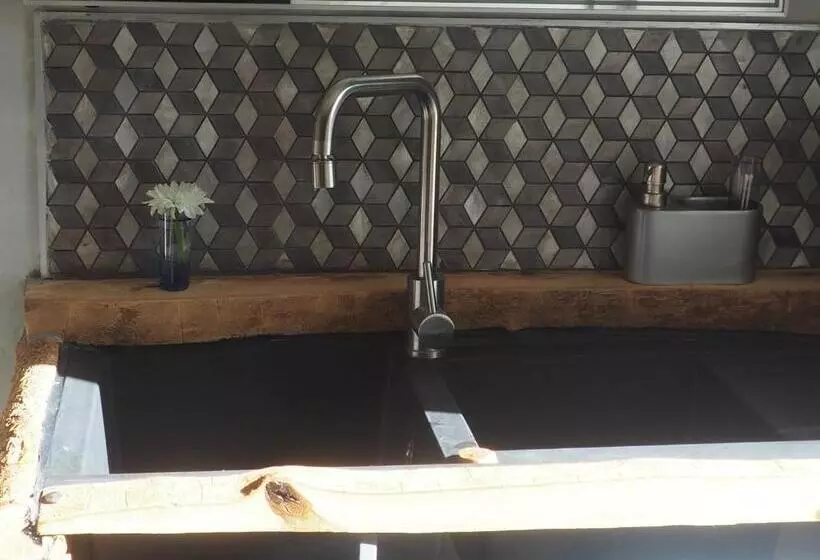 Aamiaismajoitus (B&B) Moulin Bas, Prés De La Rivière