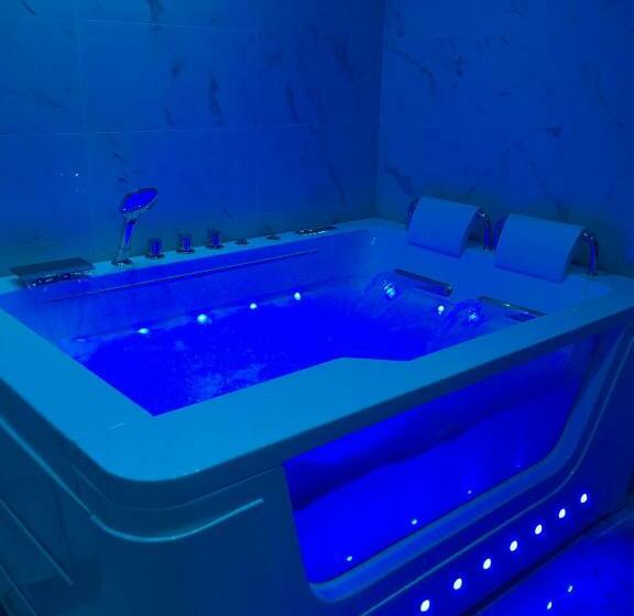 민박 Suite Saint Esteve Avec Balneo Au Cœur D Un Hameau