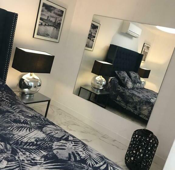 민박 Suite Saint Esteve Avec Balneo Au Cœur D Un Hameau