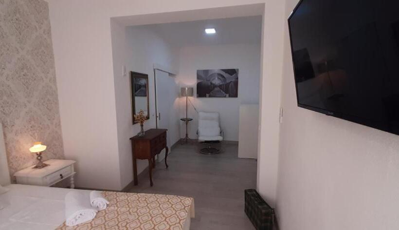 Hostel De Borba Just In House