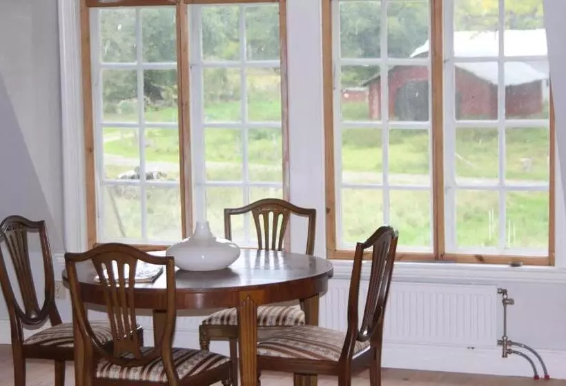 Yxkullsund Säteri B&b   Manor & Estate Since 1662