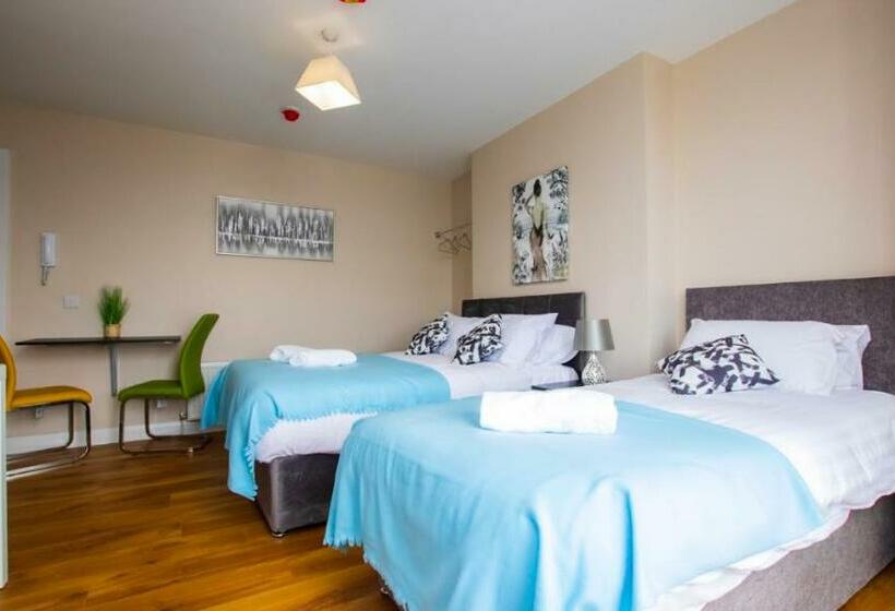 مبيت وإفطار Station 36