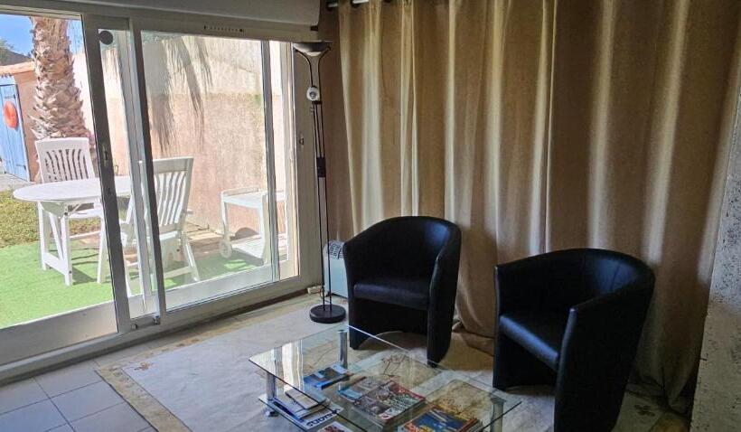 Bed and Breakfast Studio Tranquillo Avec Piscine Et Salle De Sport