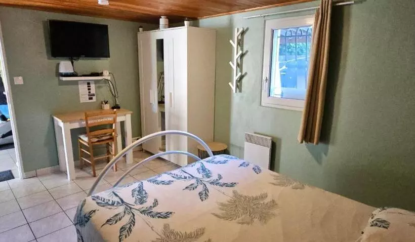 Aamiaismajoitus (B&B) Studio Tranquillo Avec Piscine Et Salle De Sport